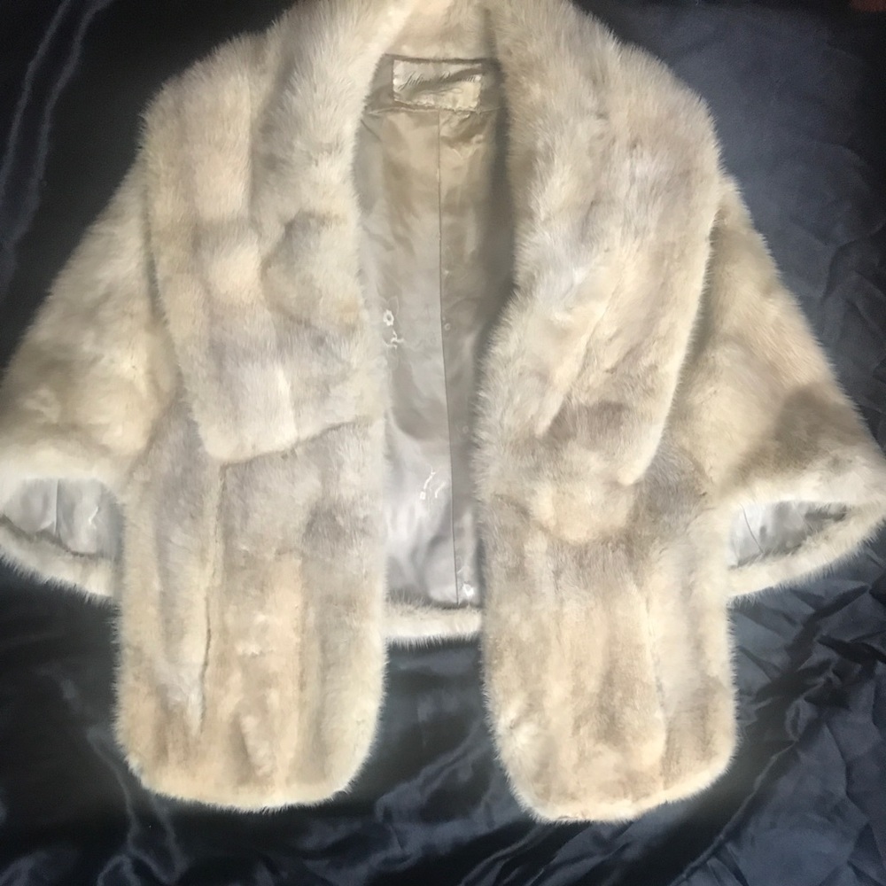 Light Chestnut  Authenticated Fur Stole